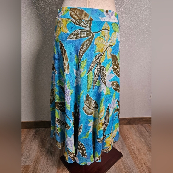 Laura Ashley 100% Silk Floral Leaf Patern A-Line Skirt Size 10 P - Picture 3 of 10